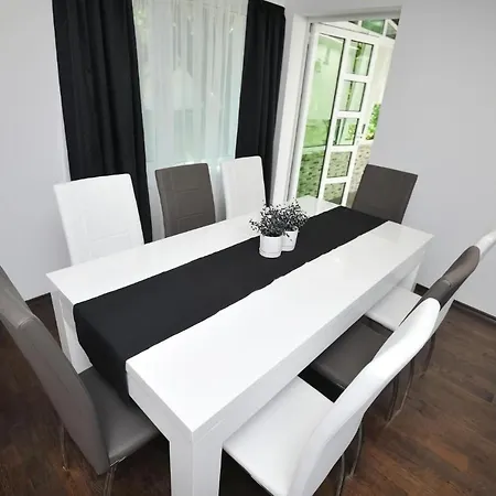 Apartment Parchevich *